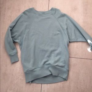 American Eagle city sweatshirt